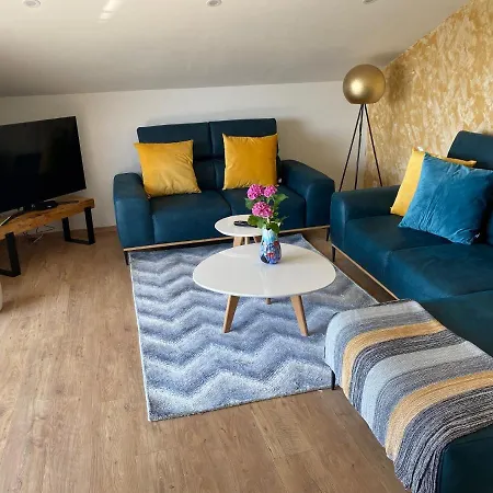شقة Andrea, Premium Three Bedroom Apartment, Entire Floor *
