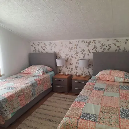 شقة Andrea, Premium Three Bedroom Apartment, Entire Floor