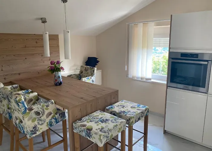 Apartament Andrea, Premium Three Bedroom Apartment, Entire Floor