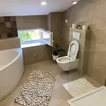 Andrea, Premium Three Bedroom Apartment, Entire Floor Apartment