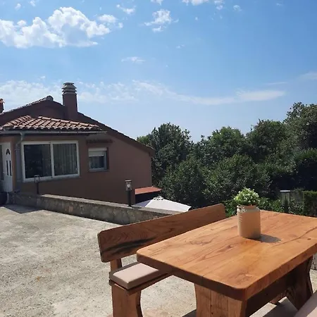 Andrea, Premium Three Bedroom Apartment, Entire Floor Kastav