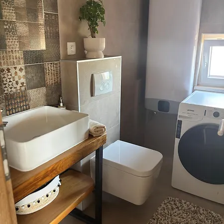 Andrea, Premium Three Bedroom Apartment, Entire Floor Kastav