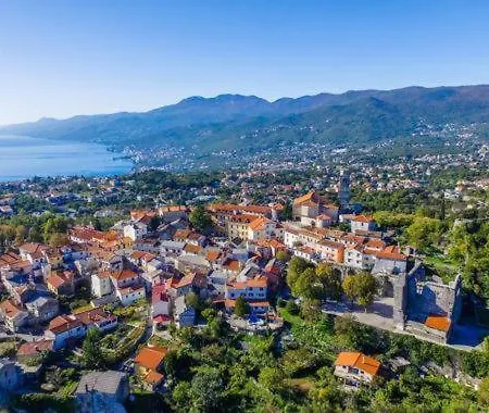 Andrea, Premium Three Bedroom Apartment, Entire Floor * Kastav