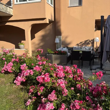 Andrea, Premium Three Bedroom Apartment, Entire Floor