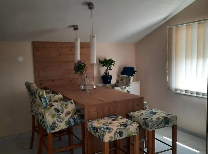 Apartment Andrea, Premium Three Bedroom Apartment, Entire Floor Kastav