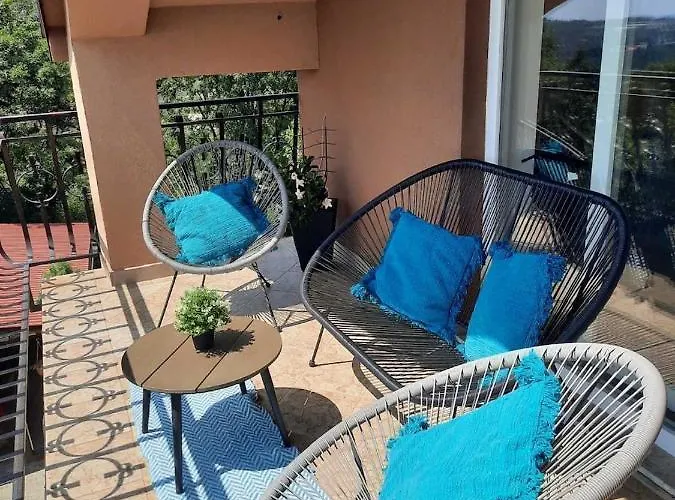 Andrea, Premium Three Bedroom Apartment, Entire Floor Apartment *